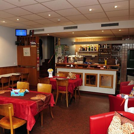 Hotel Restaurant Au Chasseur Orbe Kültér fotó