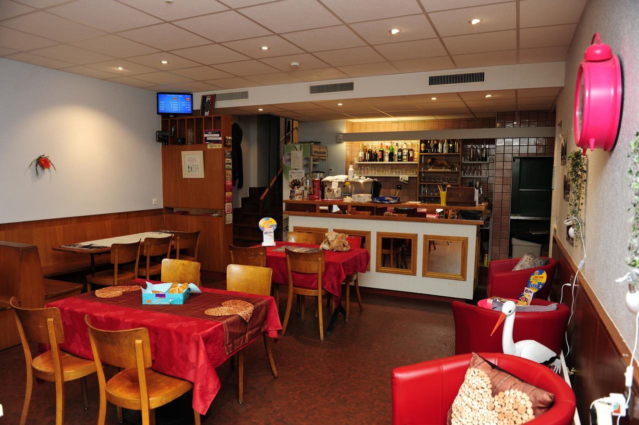 Hotel Restaurant Au Chasseur Orbe Kültér fotó