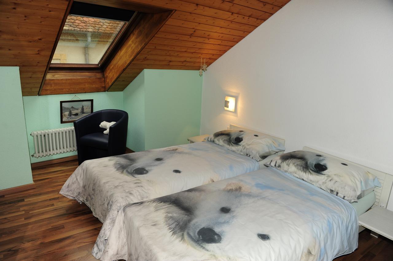 Hotel Restaurant Au Chasseur Orbe Kültér fotó
