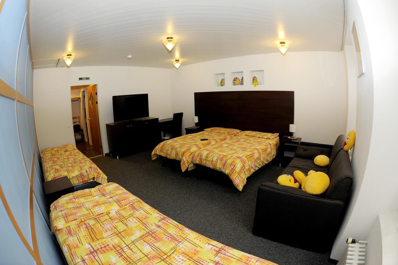Hotel Restaurant Au Chasseur Orbe Kültér fotó