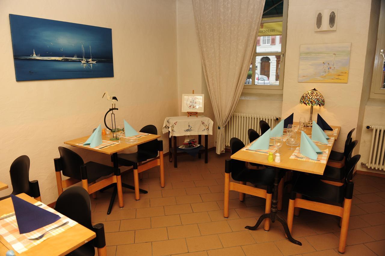 Hotel Restaurant Au Chasseur Orbe Kültér fotó