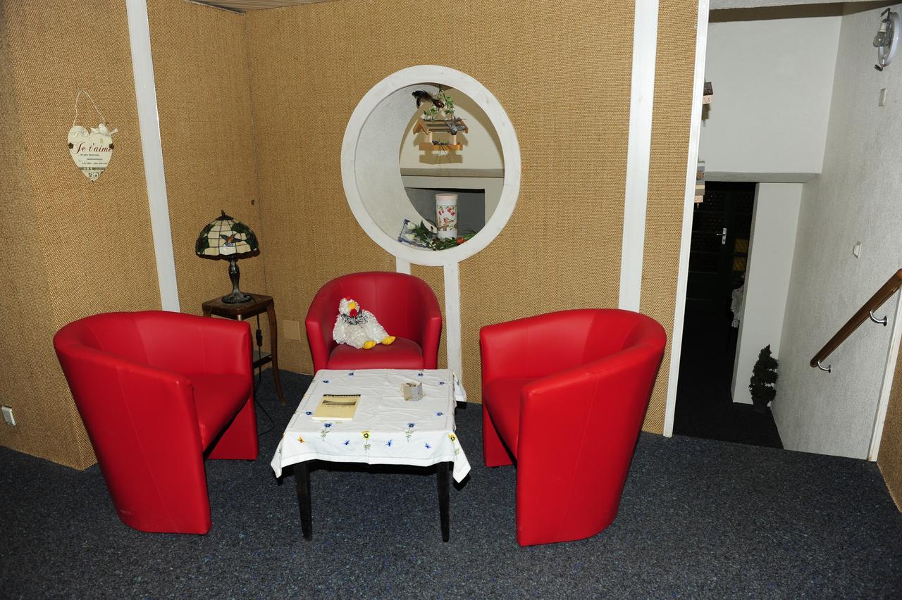 Hotel Restaurant Au Chasseur Orbe Kültér fotó