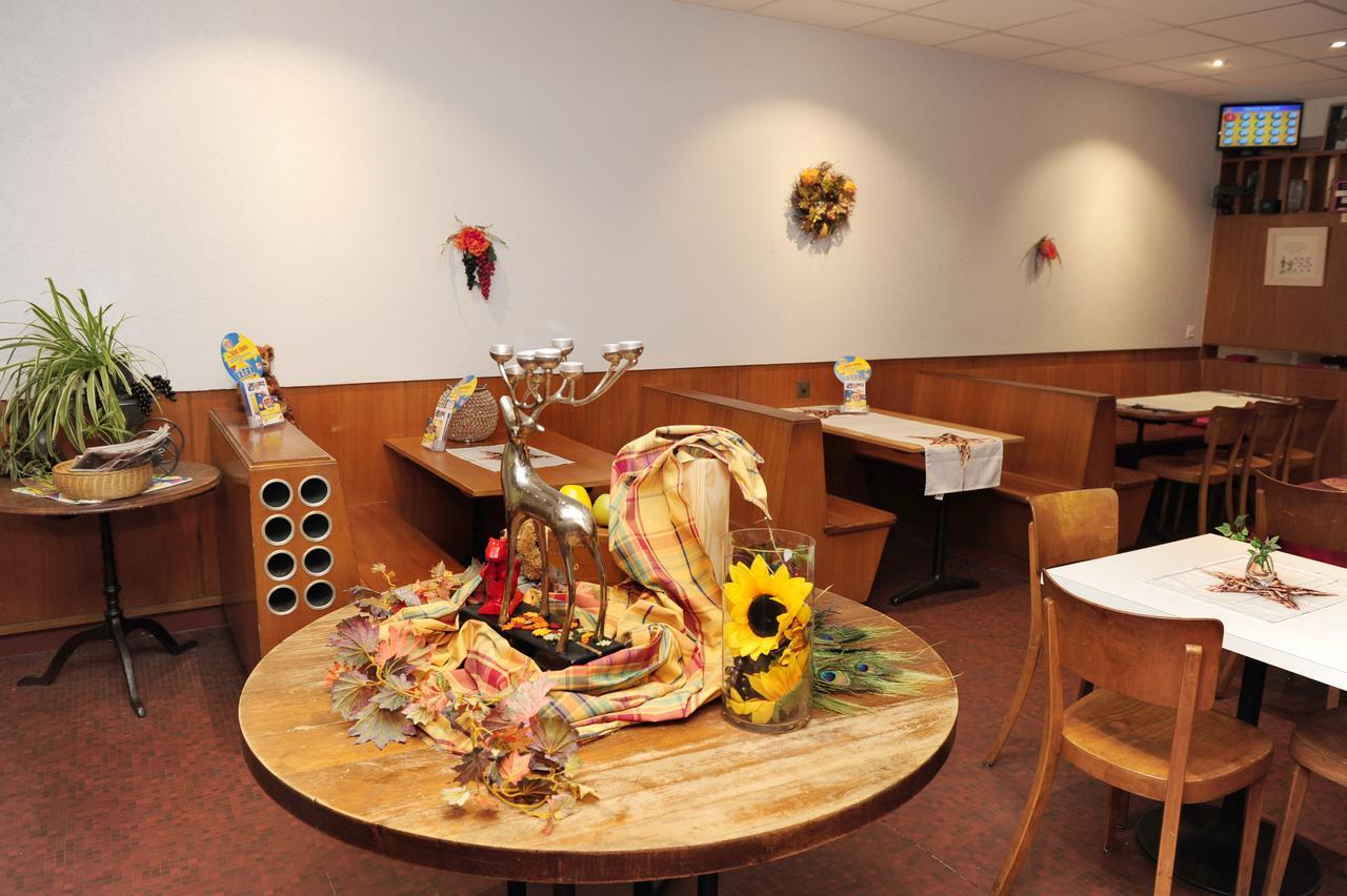 Hotel Restaurant Au Chasseur Orbe Kültér fotó